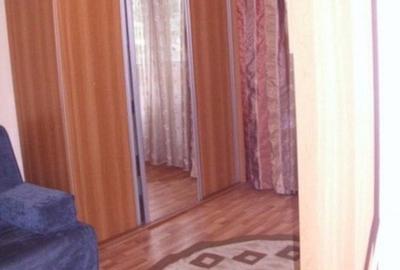 Apartament cu 1 camere semidecomandat, mobilat în Drumul Taberei