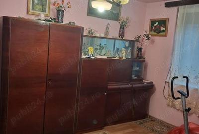 Apartament cu 3 camere semidecomandat în Rogerius