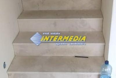 Casă individuală cu 3 camere cu Canalizare în Cetate - 2