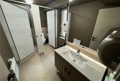 Spațiu comercial, de 580 mp, în Central - 9