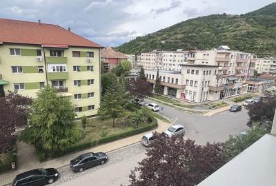 Apartament cu 2 camere decomandat în Central - 3