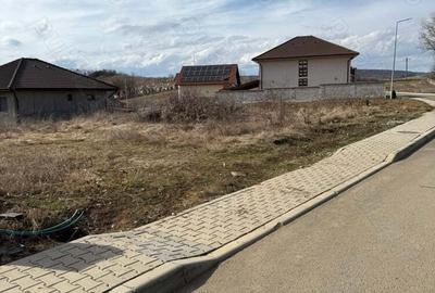 Teren de 448 mp, în Central - 1