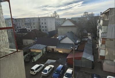 Apartament cu 2 camere decomandat în Central - 2