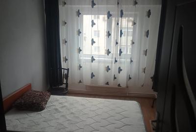 Inchiriez apartament 3 camere central Inchiriez apartament 3 camere central - 2