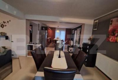 Casă cu 5 camere cu Teren 1000 Mp în Central