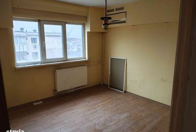Apartament cu 3 camere decomandat în Militari