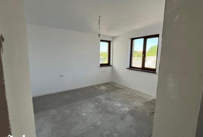 Casă cu 3 camere cu Teren 300 Mp în Sânmartin - 11