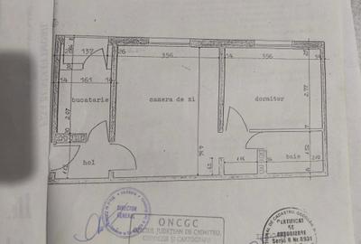 Apartament cu 2 camere semidecomandat în Micro 6 - 6