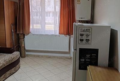 Garsonieră decomandată în Micro 19 - 1