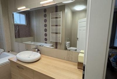 Apartament cu 3 camere decomandat în Central - 4