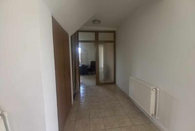 Casă individuală cu 10 camere cu Garaj în Central - 32