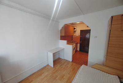 Garsonieră nedecomandată în Micro 17 - 2