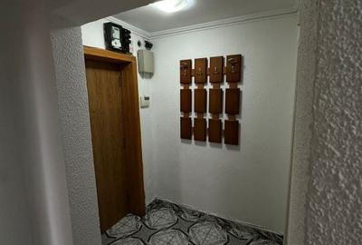 Apartament cu 3 camere în Calea București