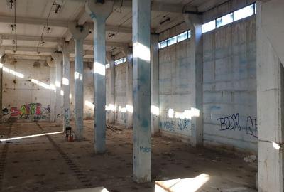 Spațiu comercial, de 1,500 mp, în Central - 1