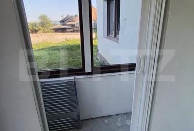 Casa cu 2 camere si living cu o gradina generoasa in suprafata de 4300 mp - 10