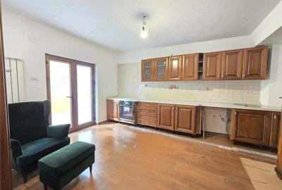 Ion Mihalache, vila 9 camere cu piscina interioara, de vanzare, comision 0% - 4