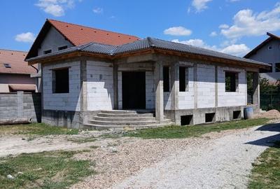 Casă cu 3 camere în Livada - 2