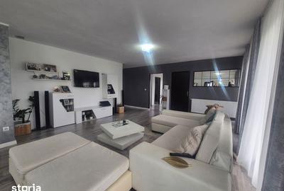 Casă cu 5 camere cu Teren 1800 Mp în Dănești - 12