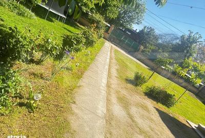 Casă cu 4 camere cu Teren 2700 Mp în Central - 14