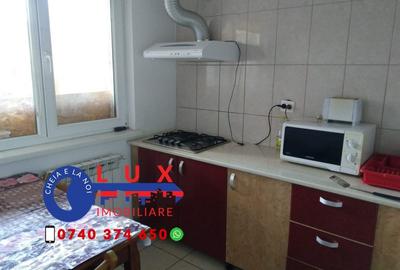 Casă cu 8 camere cu Teren 300 Mp în Dallas - 3