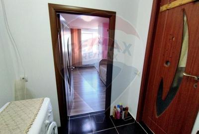 Garsonieră de vânzare, etaj 3, zona Letea - 4