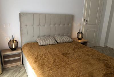 Apartament cu 2 camere semidecomandat, mobilat în 13 Septembrie - 17