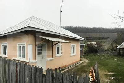 Casă cu 2 camere cu Teren 1724 Mp în Central - 2