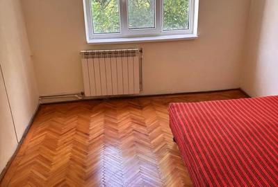 Proprietar vand ap 3 cam cf1 D - 10