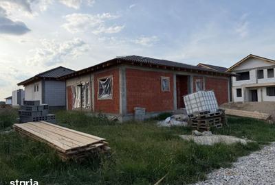 Casă cu 4 camere decomandat cu Teren 250 Mp în Central - 3