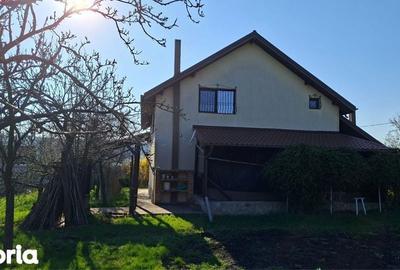 Casă cu 4 camere cu Teren 100 Mp în Poienari - 8