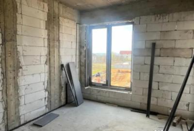 Casă cu 5 camere cu Teren 242 Mp în Central - 4