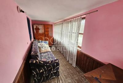 Casă cu 4 camere cu Teren 1852 Mp în Ciuperceni - 2