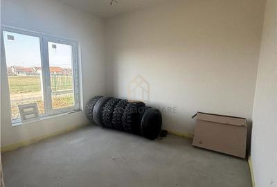 Casă cu 4 camere în Firiza - 3