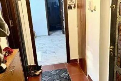 Apartament cu 3 camere semidecomandat în Central - 12