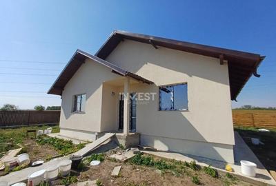 CASA INDIVIDUALA CU 3 CAMERE , HORPAZ - 1