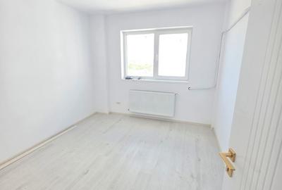 Apartament cu 3 camere decomandat în Berceni - 3