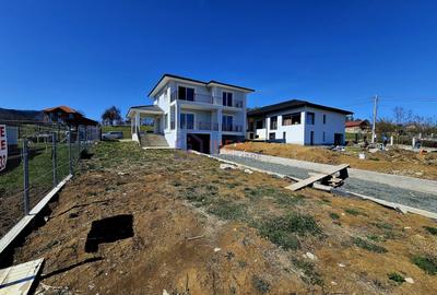 Vila Moderna cu 4 camere si 600 mp de curte, in Tocile - 4