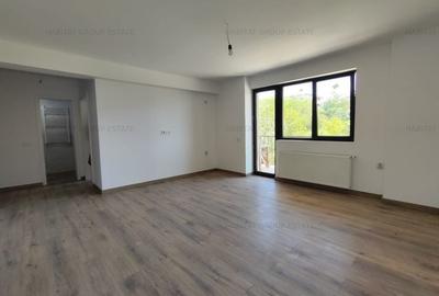 Apartament cu 3 camere decomandat în Metalurgiei