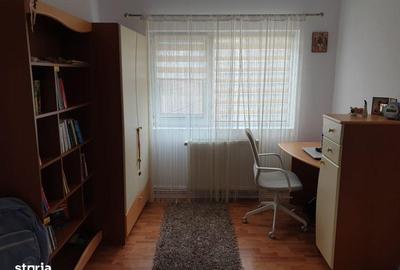 Apartament cu 3 camere decomandat în Conțești - 7