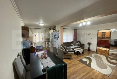 Apartament cu 3 camere, 81 mp, decomandat zona Bradet - 2