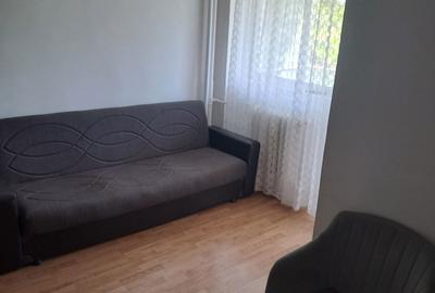 Apartament semidecomandat în Ștefăneștii de Sus