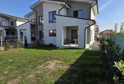 Casă cu 5 camere cu Teren 300 Mp în Giroc - 2