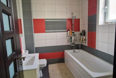 Casă cu 4 camere cu Teren 124 Mp în Central - 10