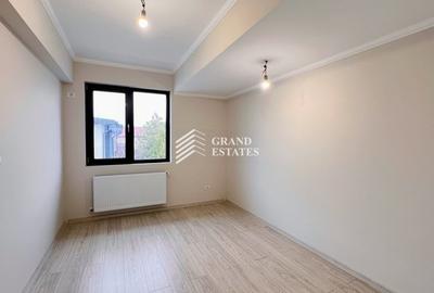 Casă cu 4 camere cu Canalizare în Central - 11