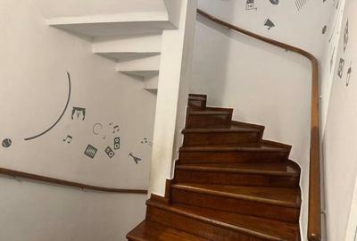 Casă individuală cu 7 camere cu Garaj în 1 Mai - 12