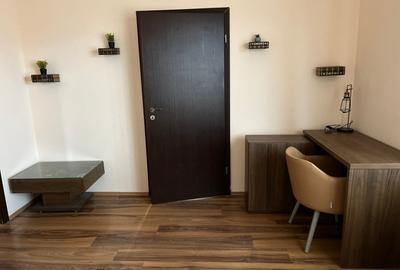 Apartament cu 2 camere semidecomandat în Dumbrăvița