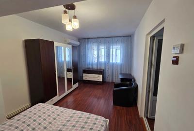 Garsonieră decomandată în Micro 14 - 1