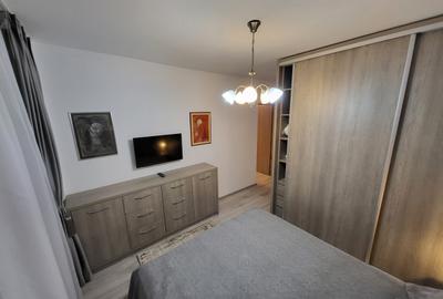 Apartament cu 3 camere în 1 Mai - 9