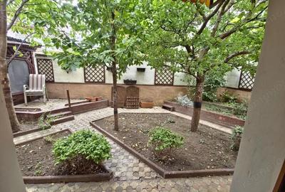Casa individuala Km 5 curte cu foi?or, acces privat, termen lung - 4