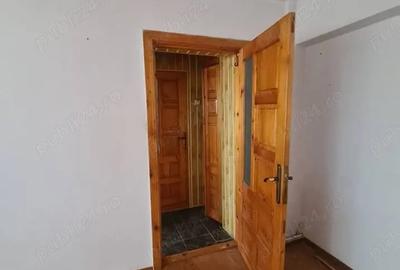 Apartament cu 3 camere semidecomandat în Fălticeni - 3